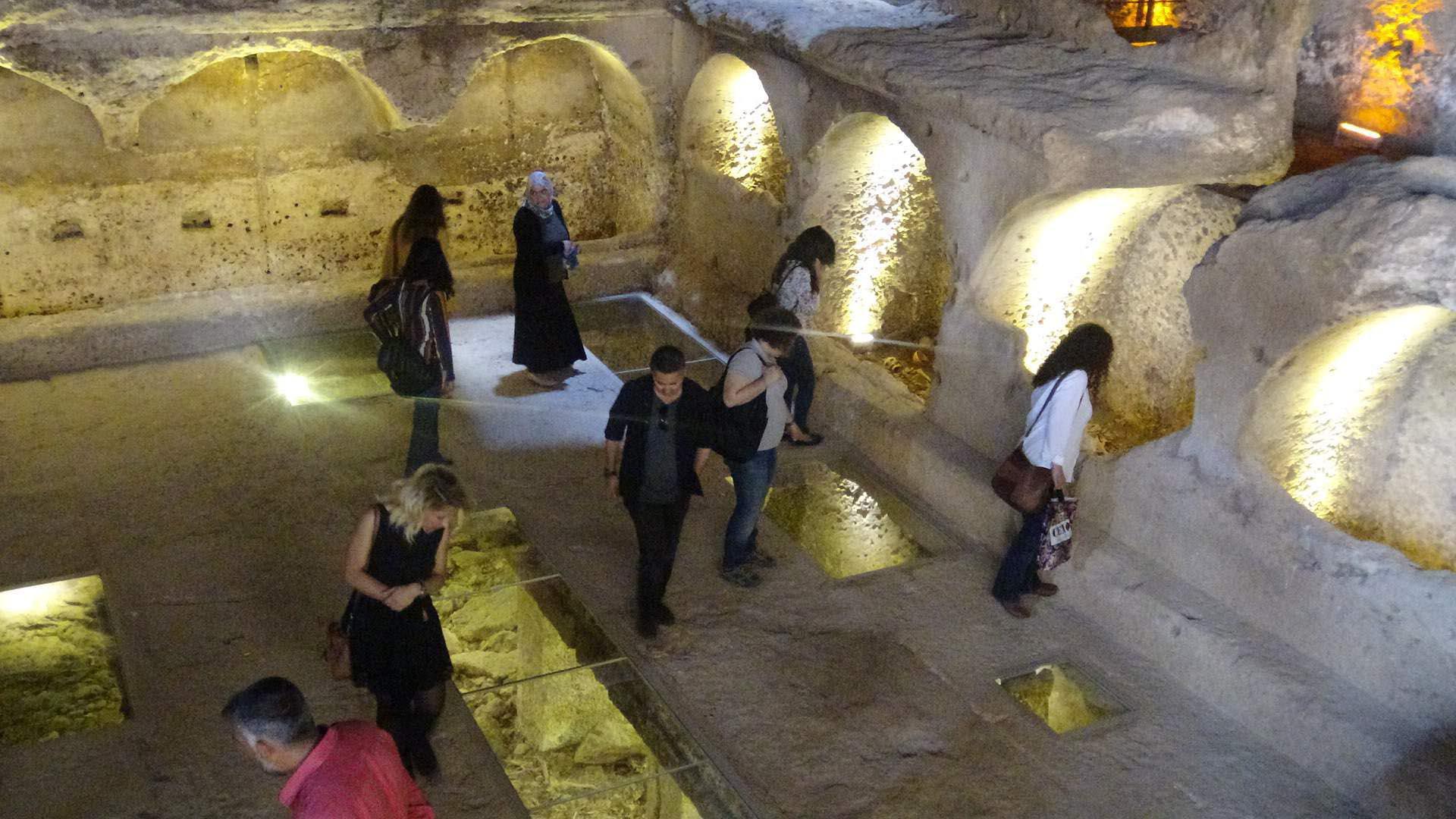 Kuzey Kürdistan'daki 1400 yıllık galeri mezar ilk defa ziyaretçilere açıldı