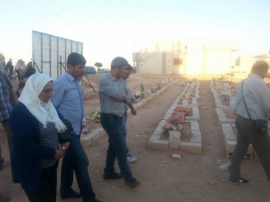 PYD'nin mütevazi lideri Salih Müslim şehit oğlunun mezarı başında