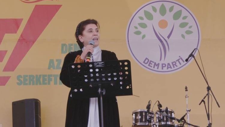 Leyla Zana: Barış görüşmelerine hazır mısınız?