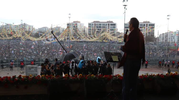 Bakırhan: Büyük askeri operasyon yerine barışı tercih edin