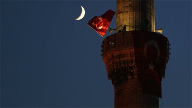 'Mevzubahis Vatansa Gerisi Teferruattır' Söylemi Üzerine, Tarihsel Arka Plan, İslamcılık ve Türkçülük Politikaları