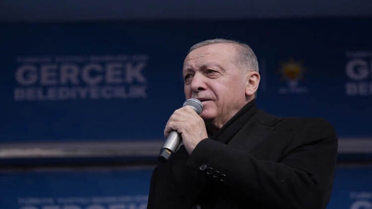 Ali Duran Topuz: 'Erdoğan özeleştiriye Van’da başladı, bir teşekkürle demokrasi gelmez'