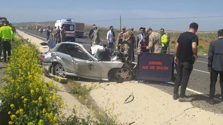 Urfa'da trafik kazası:  Ölü ve yaralılar var