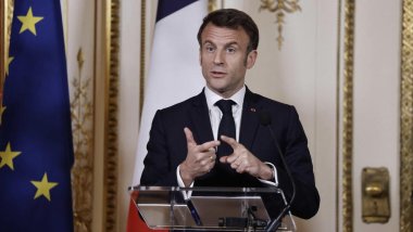 Macron: Peşmergeye yardım etmeye devam edeceğiz