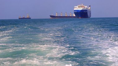 Husiler, Aden Körfezi’nde bir İsrail gemisini vurduğunu duyurdu