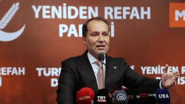 Erbakan: Belediye başkanlarımıza AK Parti'ye geçmeleri için baskı yapılıyor