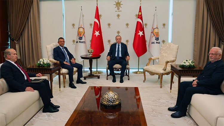 Erdoğan-Özel görüşmesine katılan Namık Tan'dan Kobani davasına ilişkin açıklama