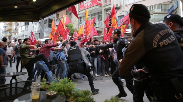 İzmir’de ‘Van protestosu’ operasyonu: Çok sayıda kişi gözaltına alındı