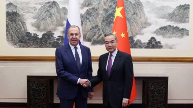 Lavrov: Çin, Rusya ve Ukrayna'nın katılacağı bir barış konferansı düzenleyebilir