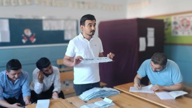 Hilvan'da sandıklar açıldı: Oy sayımı devam ediyor
