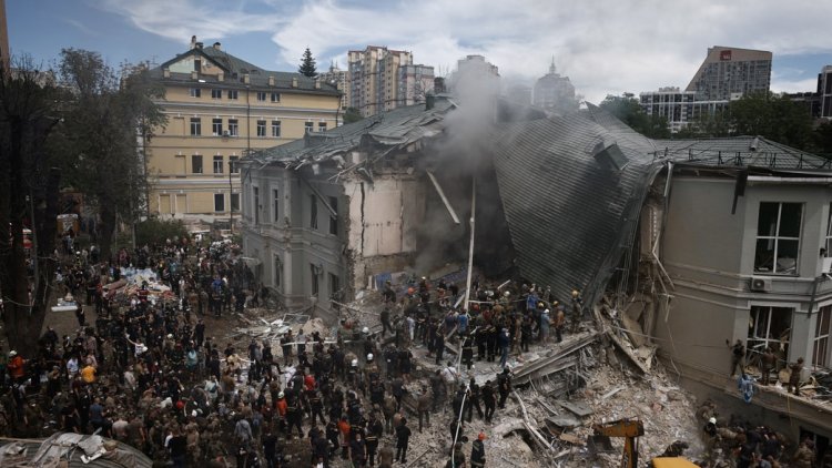 Ukrayna: Rus füze saldırılarında 36 kişi öldürüldü, Kiev'de bir çocuk hastanesi vuruldu