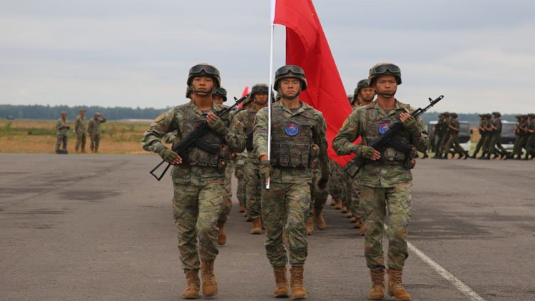 Çin ve Belarus'tan  Polonya sınırı yakınlarında ortak askeri tatbikat