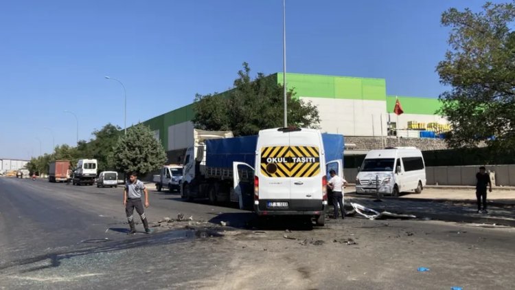 İşçi servisleri kafa kafaya çarpıştı: 21 yaralı