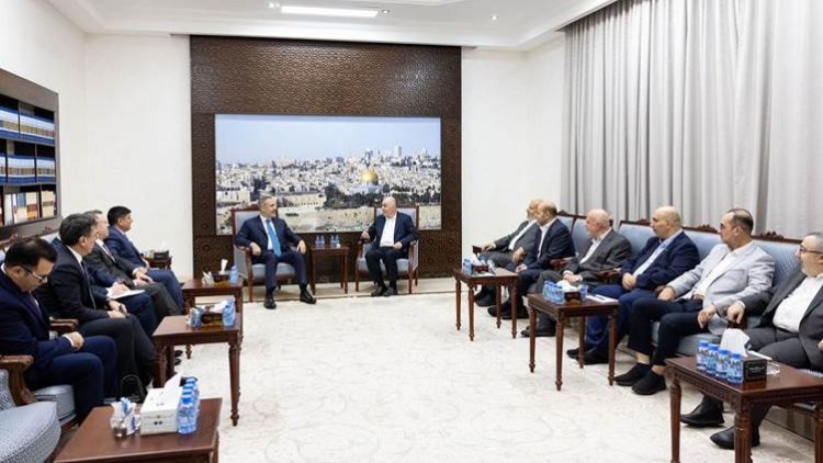 Hakan Fidan Hamas siyasi büro üyeleriyle görüştü