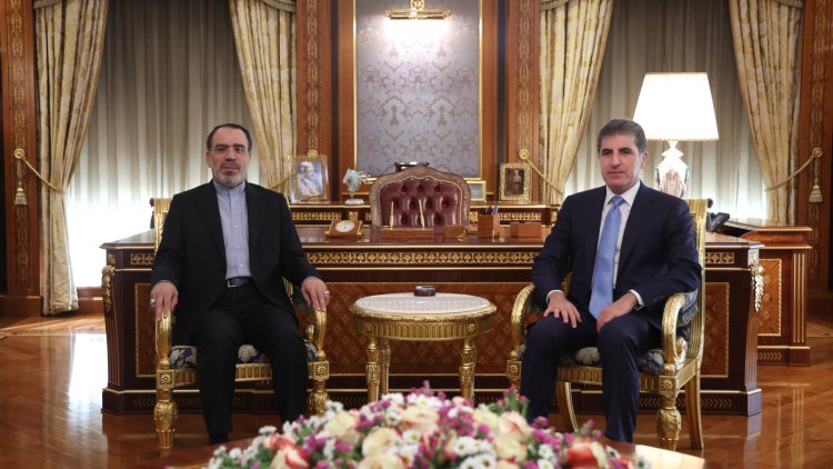 Nêçîrvan Barzanî pîrozbahî li konsulê nû yê Îranê kir