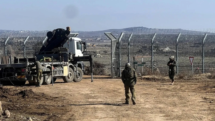 Îsraîl hinek deverên Sûriyeyê ji çekan paqij dike