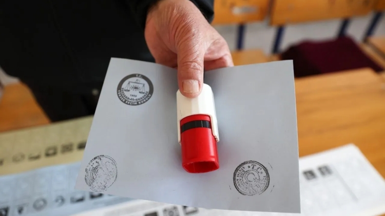 SER-AR'dan anket: İki partinin oy artışı dikkat çekti