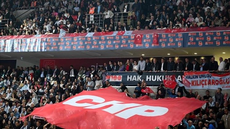 CHP kayyumun eşiğinden mi döndü, Özgür Özel 'olağanüstü kurultay' için jet kararı nasıl aldı; işte perde arkasında yaşananlar