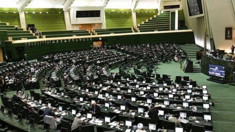 İran Parlamentosu'ndaki Kürt milletvekili: İran derhal nükleer silah üretimine başlamalı