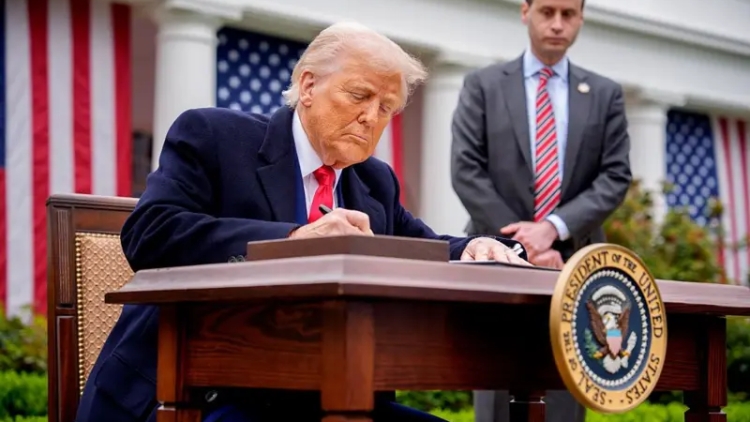 Trump açıkladı; Çin’e gümrük vergisi yüzde 125’e çıkarıldı