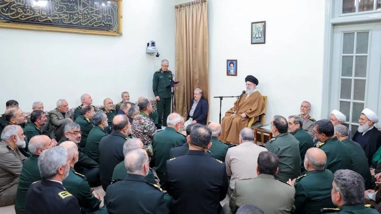 Hamaney’den askeri hazırlığın artırılması çağrısı