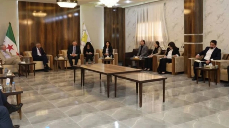 Avrupa heyeti Mazlum Abdi ile görüştü