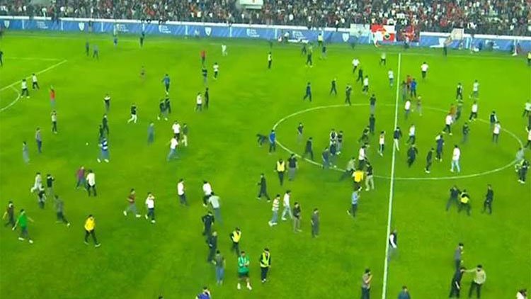 Zaho ve Newroz maçında kavga çıktı: 27 yaralı