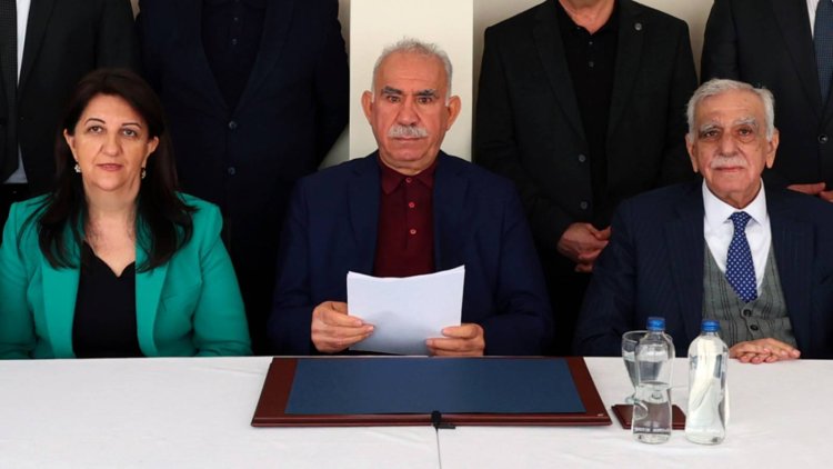 Bakırhan: Öcalan 'Ben umutluyum, devlet de samimiyse bu ülke hayatında hiçbir dönem görmediği demokrasiye kavuşabilir' dedi