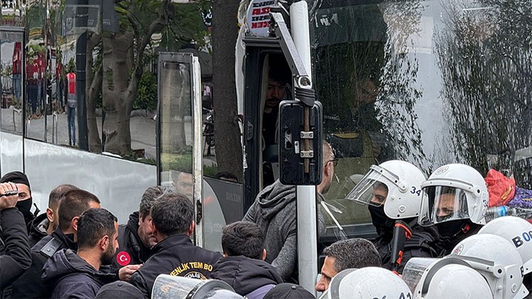 İstanbul Valiliği'nden 1 Mayıs açıklaması: 384 kişi gözaltına alındı