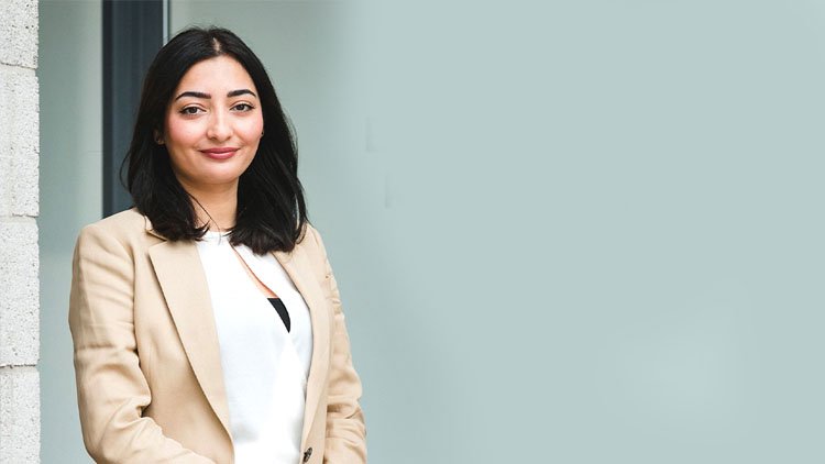 Peşmerge kızı Almanya'nın yeni hükümetinde bakan oldu