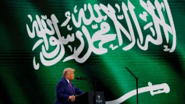 Trump'tan tehdit: 'İran petrol satamayacak'