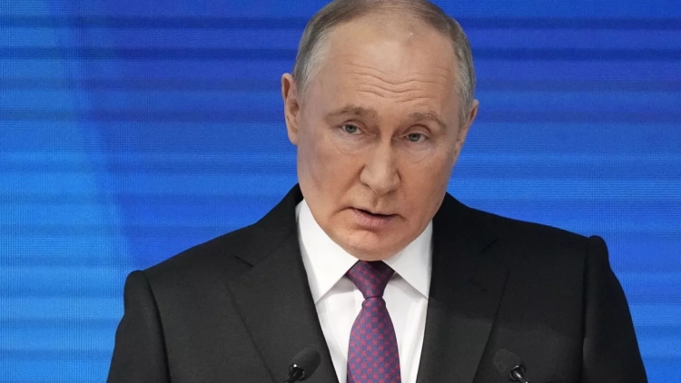 Putin, Trump görüşmesi sonrası Hamaney'i uyardı: İran rejimi yok olma tehlikesi altında
