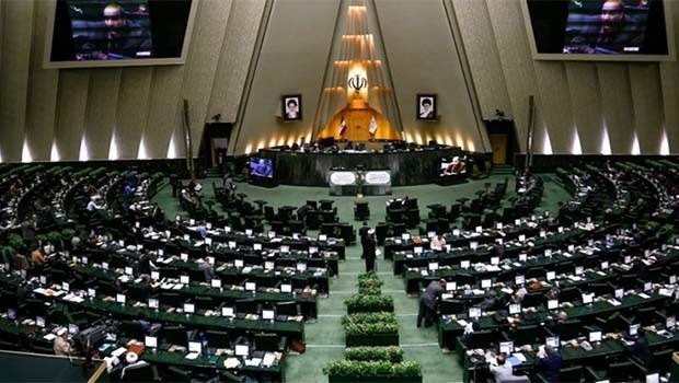 Parlementoya Îranê hejmara parlementerên kurd zêde dike