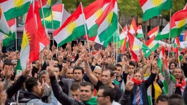 Bexda dixwaze bi guhertina Qanûna Esasî pêşiya referandoma Kurdistanê bigire