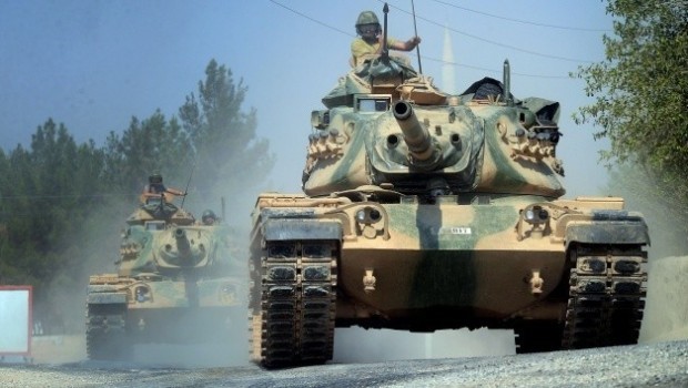 Artêşa Tirkiyeyê bi çar aliyan ve dikeve Efrînê