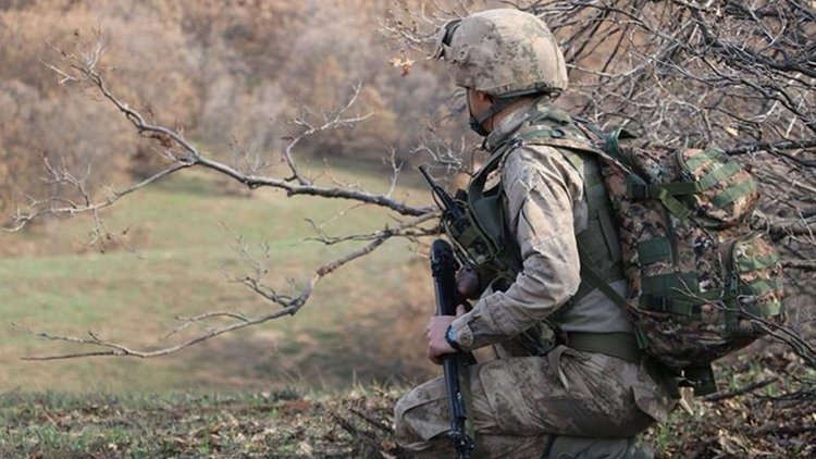 Pevçûnên Zapê leşkerekî Tirkiyê hat kuştin