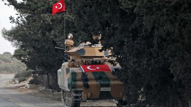 Hêzên Tirkiyê ji bo rawestandina şerê di navbera komên çekdar de li gundekî Efrînê bi cih bûn