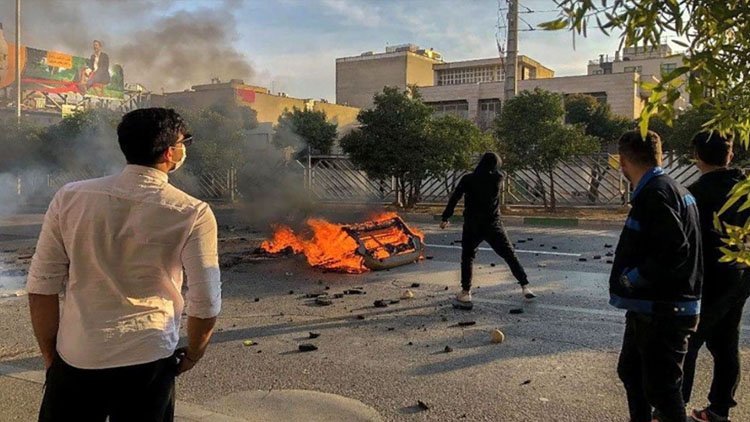 Li Îranê dijî Belûcan tundî: 16 mirî