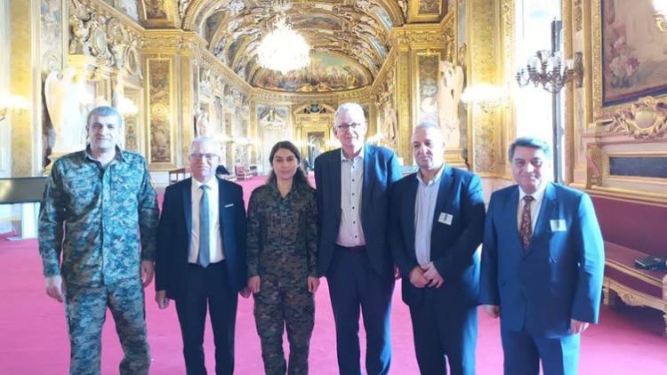 Berdevekê YPGê bi Cîgirê Serokê Parlamentoya Fransayê re civiya