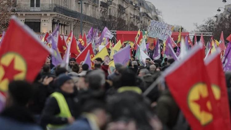 Paris: Doza 11 kesên ji PKKê re alîkarî kom kirine destpê kir