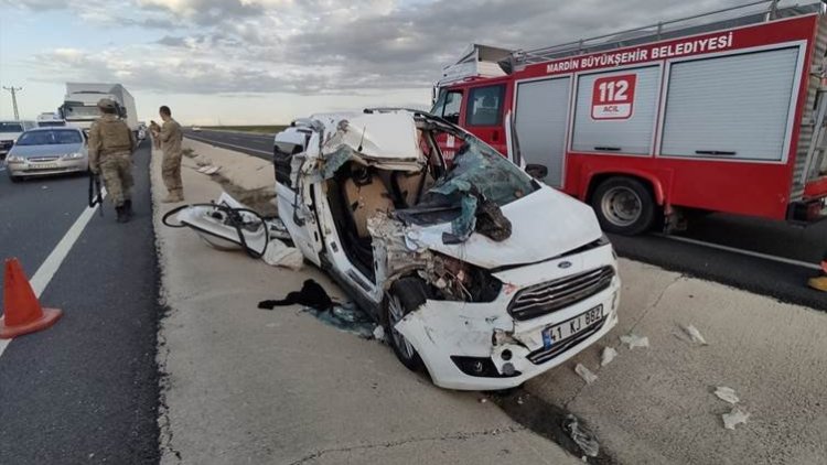 Li Nisêbînê bûyera trafîkê: Kesekî canê xwe ji dest da, 3 kes jî birîndar bûn