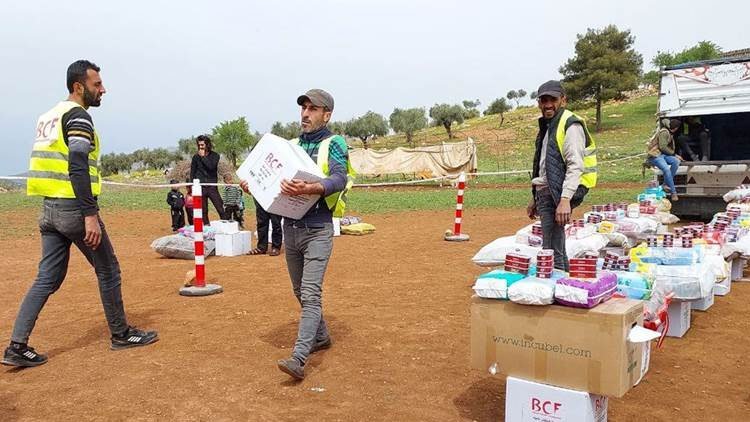 Dezgeha Xêrxwaziyê ya Barzanî: Me 23 barhilgir alîkarî gihandine Efrînê