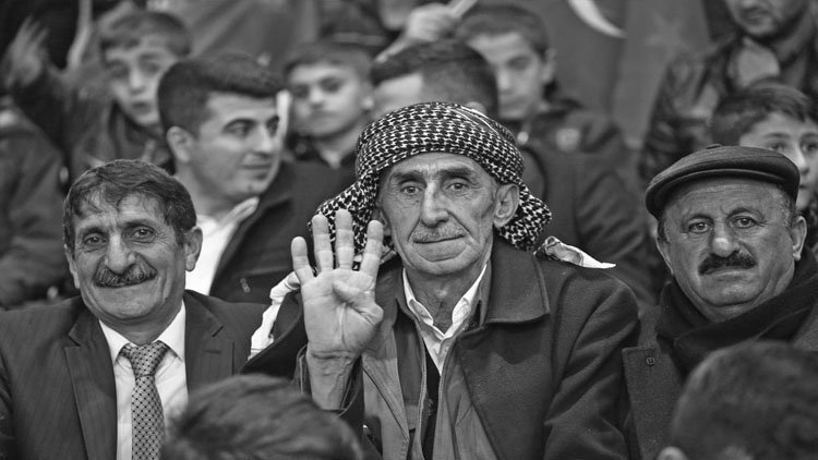 Berpirsê TEAMê: Berî hemûyan dengdêrên Kurd dest ji AK Partiyê berdan