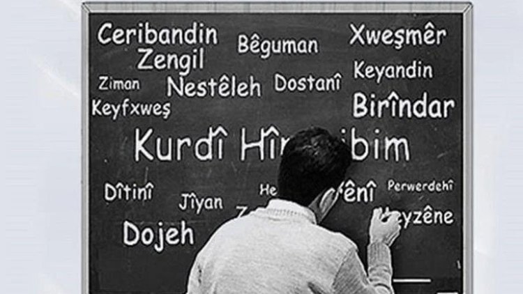 Komeleya Çand û Hunerî li Îzmîrê kursa zimanê Kurdî vedike
