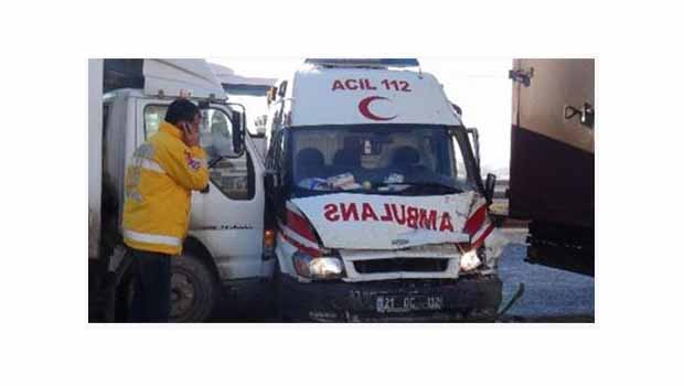 Amed'de 50 Aracın Karıştığı Zincirleme Kaza
