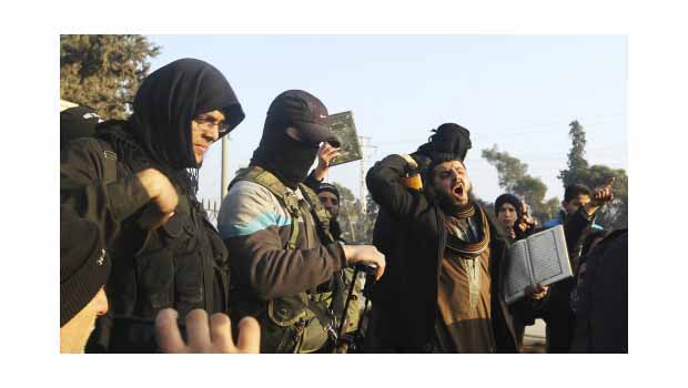 IŞİD'den Rakka'da Hıristiyanlar'a baskı