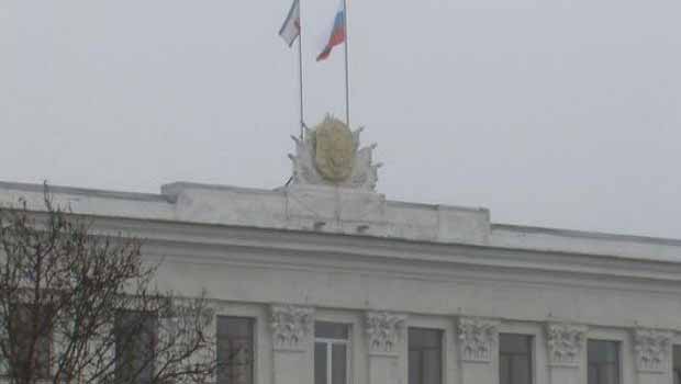 Kırım parlamentosu Rusya'ya katılma kararı aldı
