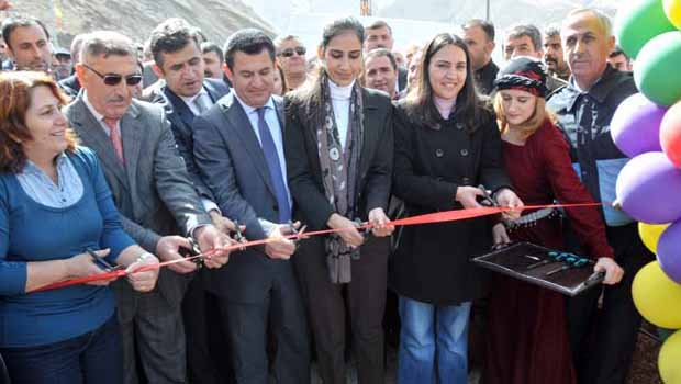 Hakkari'de Surma Xanım Parkı açıldı