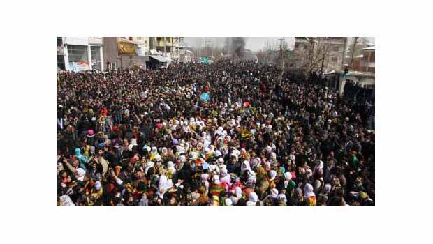 Ağrı, Tarihi'nin Newroz patlamasını yaşadı