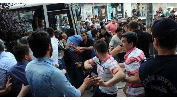 Tokat'ta Lice protestosuna ırkçı linç girişimi